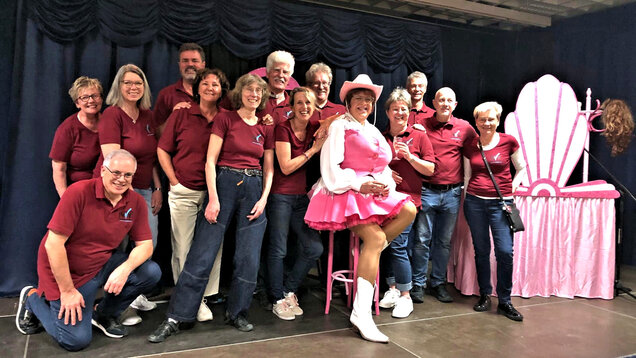 AUrora DeMeehl und das Helferteam vom VVV